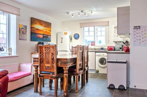 Kitchen dining room.JPG