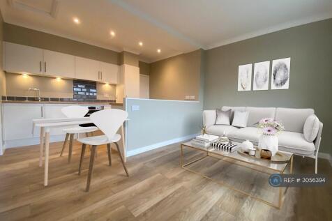 Lounge &amp; Kitchen 2