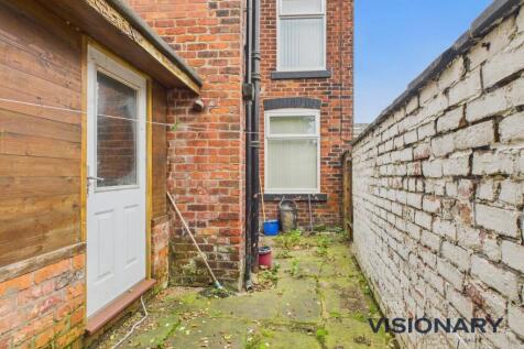 CAM03522G0-PR0219-STILL026