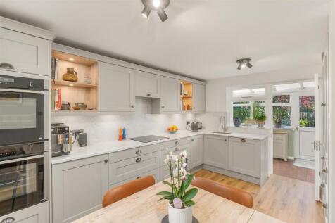 3 Thatchers Close, Epwell-8.jpg