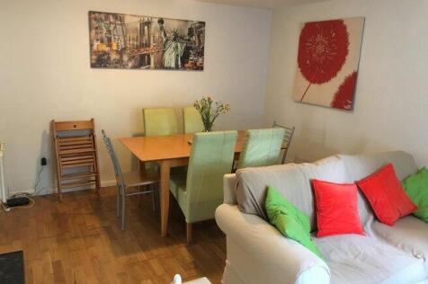 Clement Close photo 3