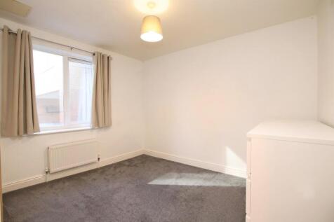 33 bedroomd1p.jpg