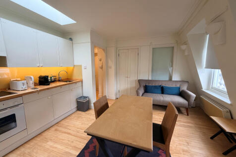 kitchen living with bedroom door view