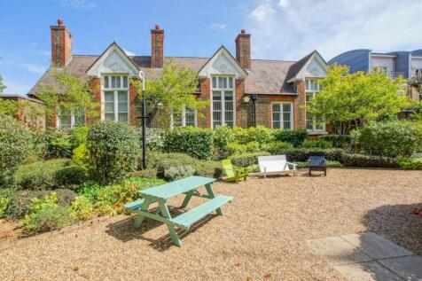 46 Kingsway Place