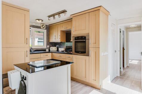 24 Acorn Park, Burton Latimer (11 of 21).jpg