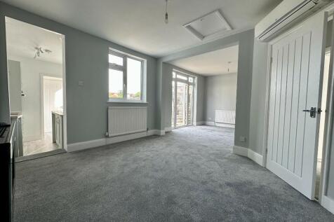 South Crescent, Southend-On-Sea, Essex, SS2 photo 3