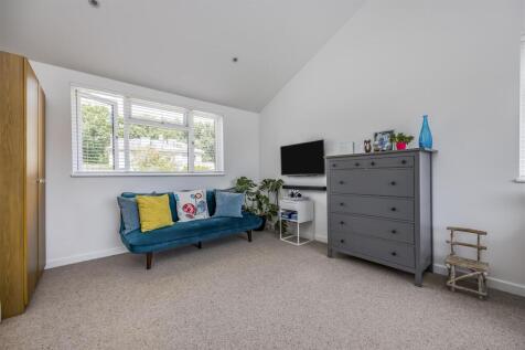 29 Wraysbury Park Drive, Emsworth-PorticoMarketing