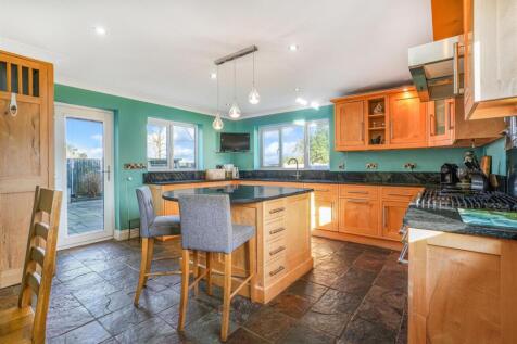 6 Bugbrooke Road, Gayton