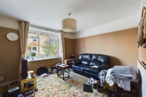 CAM01872G0-PR0081-STILL005.jpg