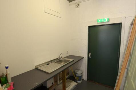10-2-St-Andrew-Street-Dalkeith-Retail-09