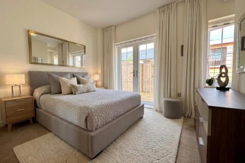 Bedroom 3/ Study