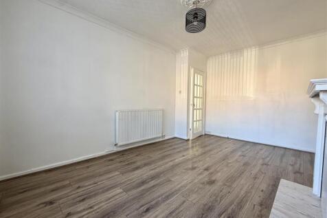 Castlebridge Road, Wolverhampton photo 4