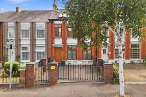 London, E11 - property photo