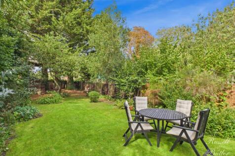 CAM01995G0-PR0368-STILL031