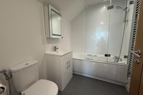 Bramley Court, Church Road, Paddock Wood, Tonbridge, Kent, TN12 6EU photo 5