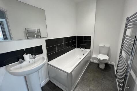 Bathroom.JPG