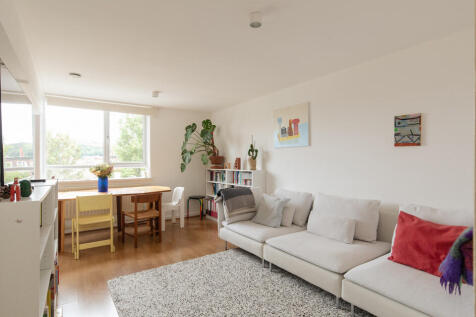 London, SE15 - property photo