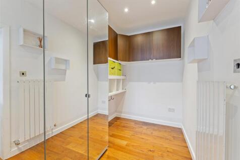 41 Oaklands Avenue, Isleworth TW7-51.jpg