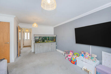 Knights Terrace, 34 London Road, Cowplain, PO8 photo 4