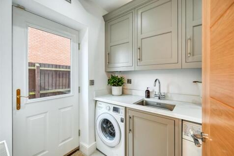 10 The Moat House-15.jpg