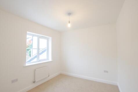  70 Du Maurier Drive TPS Bodmin 01208 74182-26