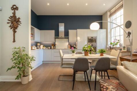 Isleworth, TW7 - property photo