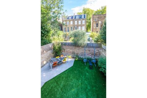 Harfield Gardens-20.jpg