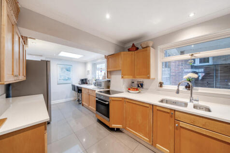 1382390-26-69172c...