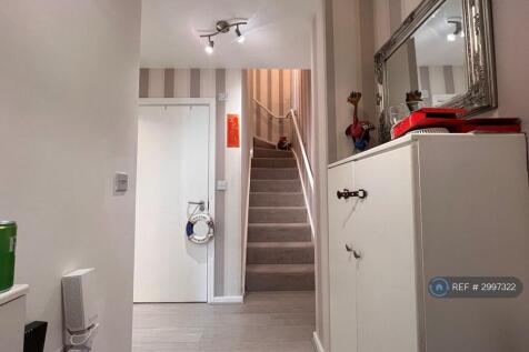Charford Road, London, E16 photo 3