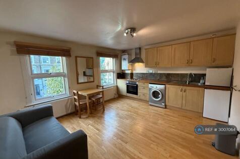 Living Room/ Kitchen