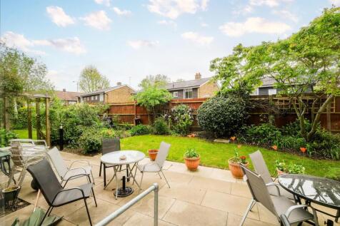 Kingswood Court-15_web.jpg