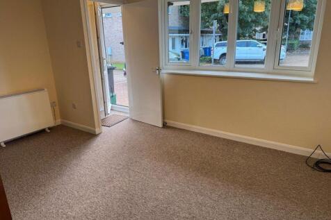 AVONDALE MEWS, KETTERING photo 4