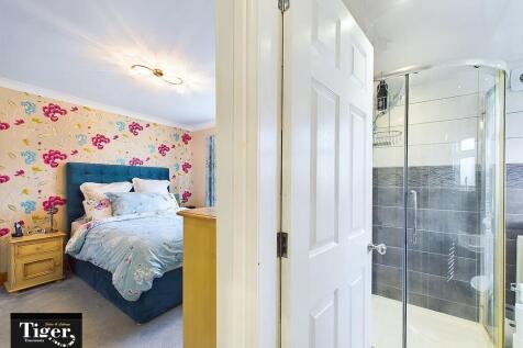 CAM02176G0-PR0427...