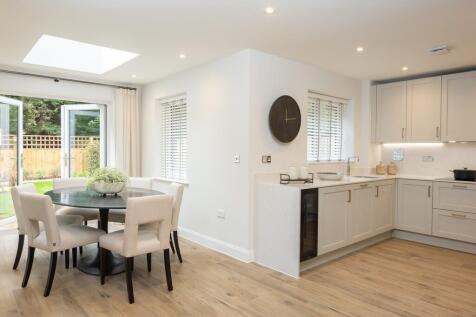 kitchen / dining