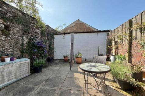 Court Yard Garden