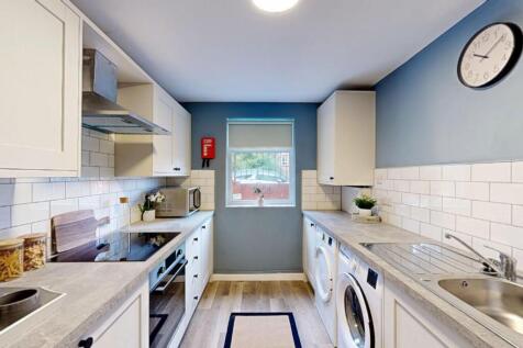 3 Russell Street NG74FL photo 4