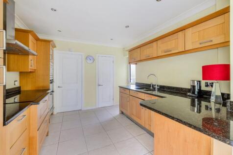 WOODCOTE HURST (10).jpg