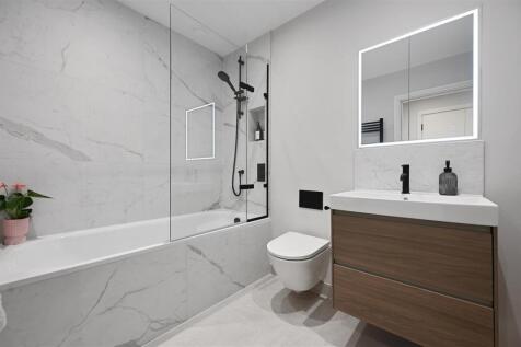 AR - Show Flat, 42 Lynton Road12 (1).JPG