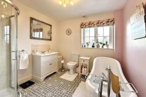 Downstairs Bathroom