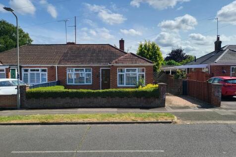 Newport Pagnell, MK16 - property photo