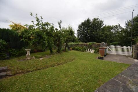 Side Garden.JPG