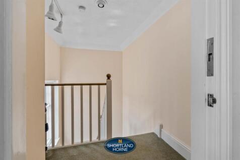 4 School Bell Mews, Stoneleigh WM (1 of 30).jpg