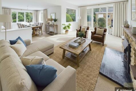 Living / Dining Area