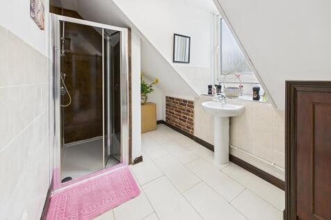 CAM03481G0-PR0092-STILL014