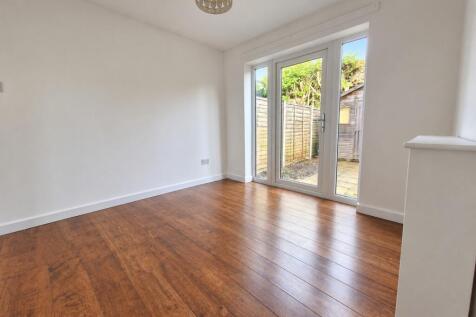 Douglas Road, Market Deeping, PE6 photo 4