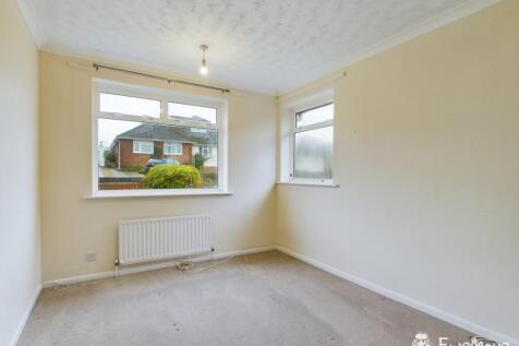 CAM02899G0-PR0045-STILL009