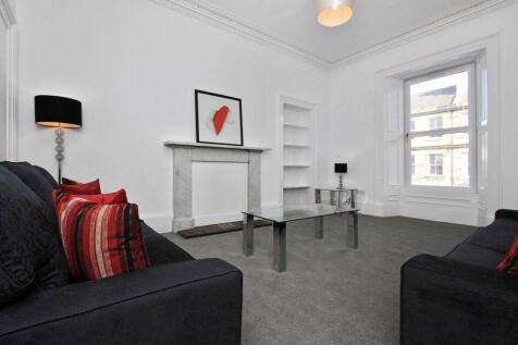 1_Livingroom.jpg