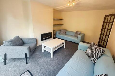 Long Meadow Way, Canterbury photo 3
