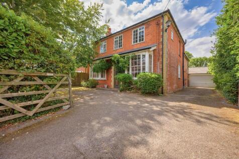 28 Groved Road - External (2 of 10).jpg