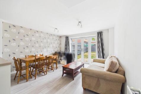 Open plan kitchen - living - dining room